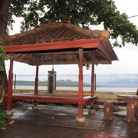 Baru Dua Beach Hotel Banyuwangi  Zewnętrze zdjęcie