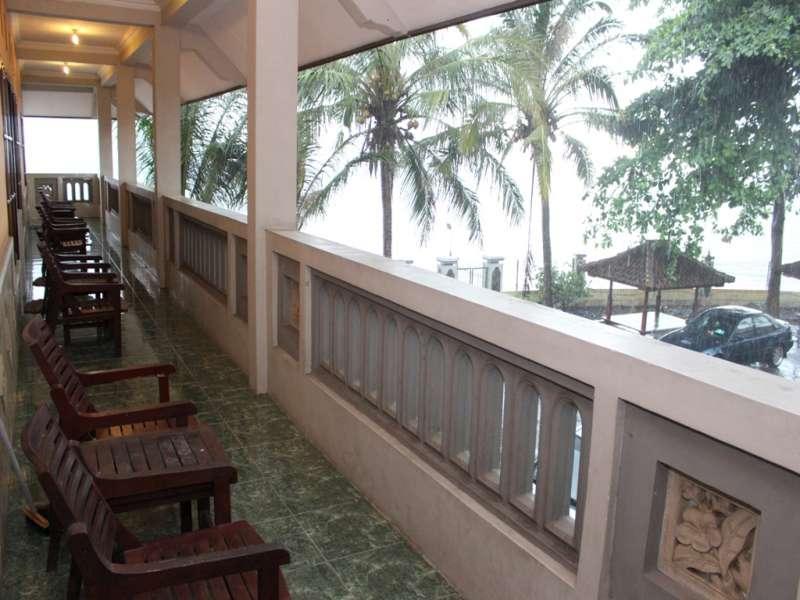 Baru Dua Beach Hotel Banyuwangi  Zewnętrze zdjęcie