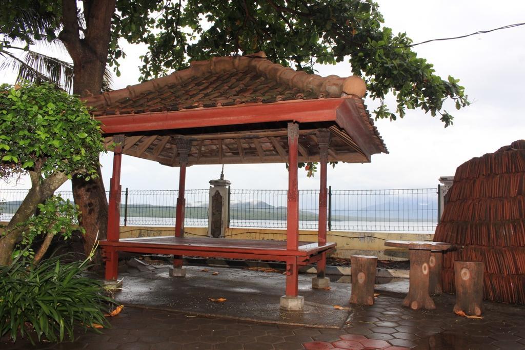 Baru Dua Beach Hotel Banyuwangi  Zewnętrze zdjęcie