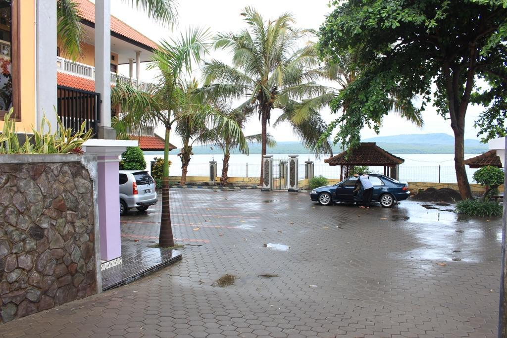 Baru Dua Beach Hotel Banyuwangi  Zewnętrze zdjęcie