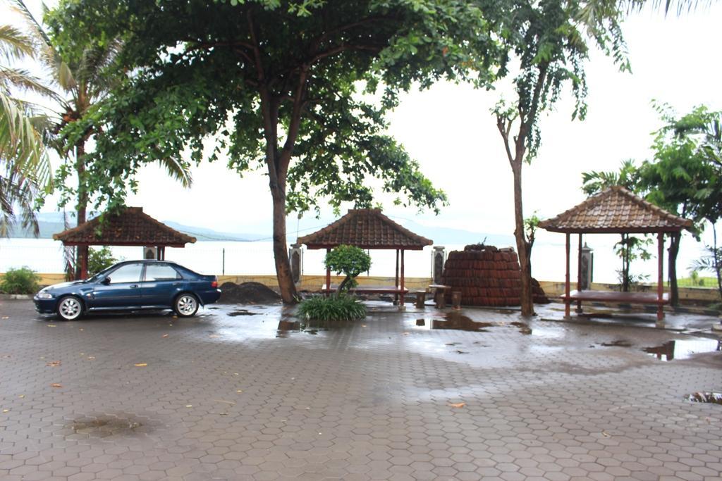 Baru Dua Beach Hotel Banyuwangi  Zewnętrze zdjęcie